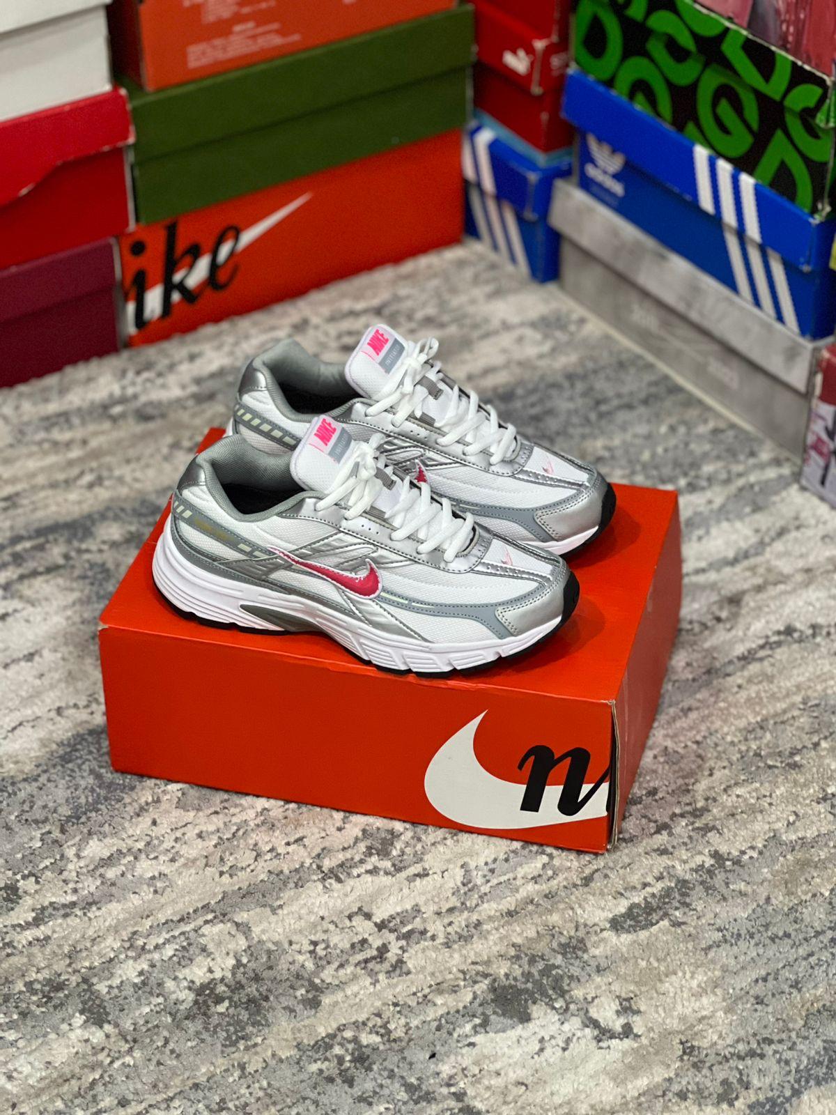 NIKE INITIATOR CABALLERO