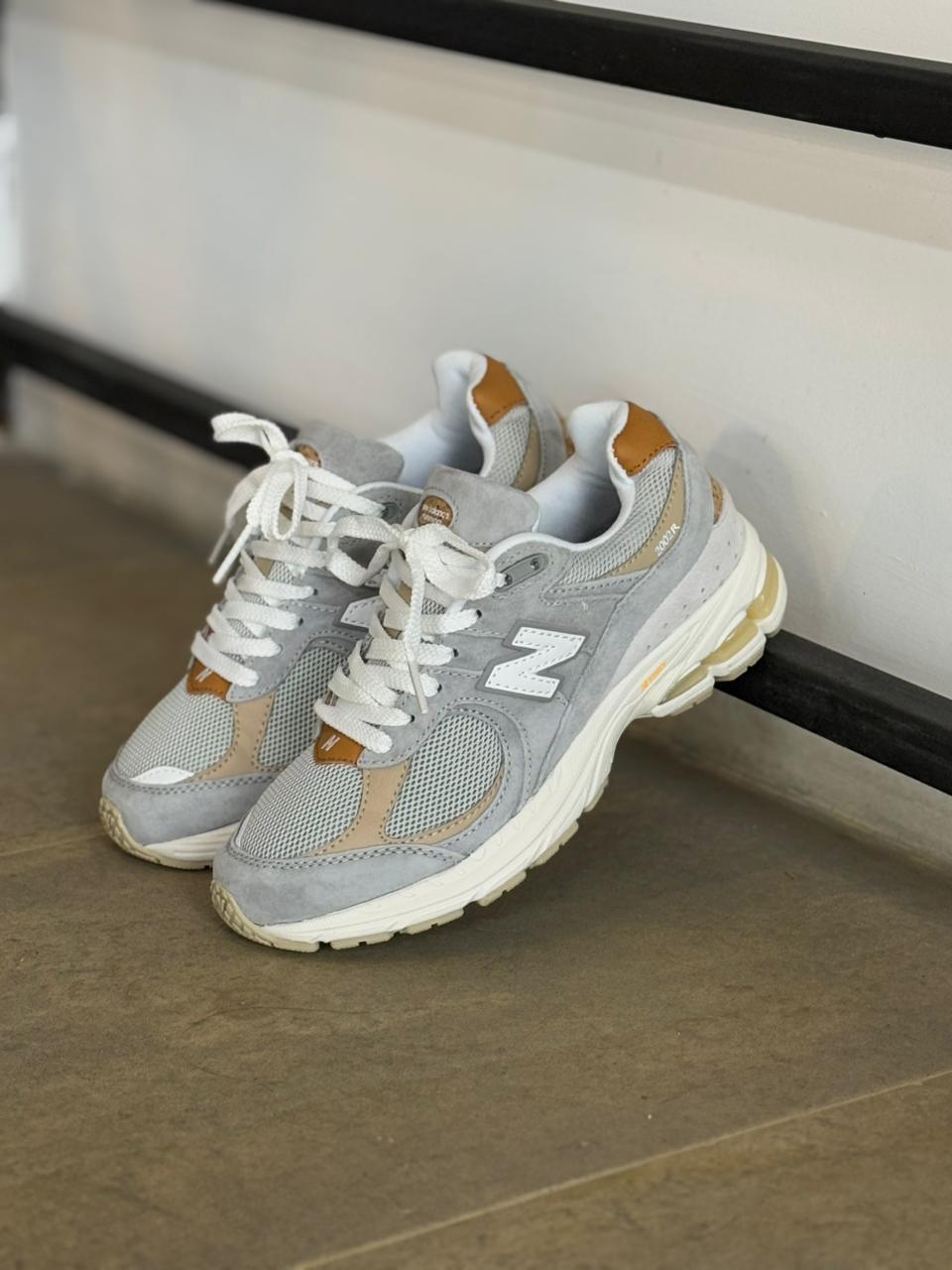 NEW BALACE 2002R DAMA