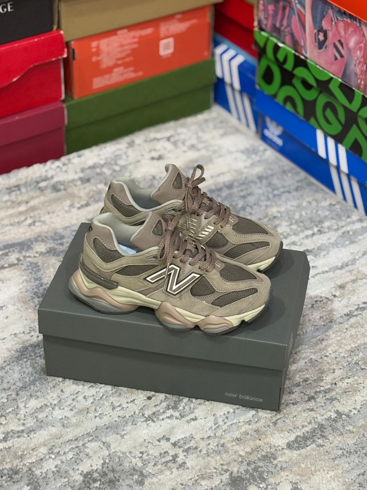 NEW BALANCE 9060 DAMA Y CABALLERO