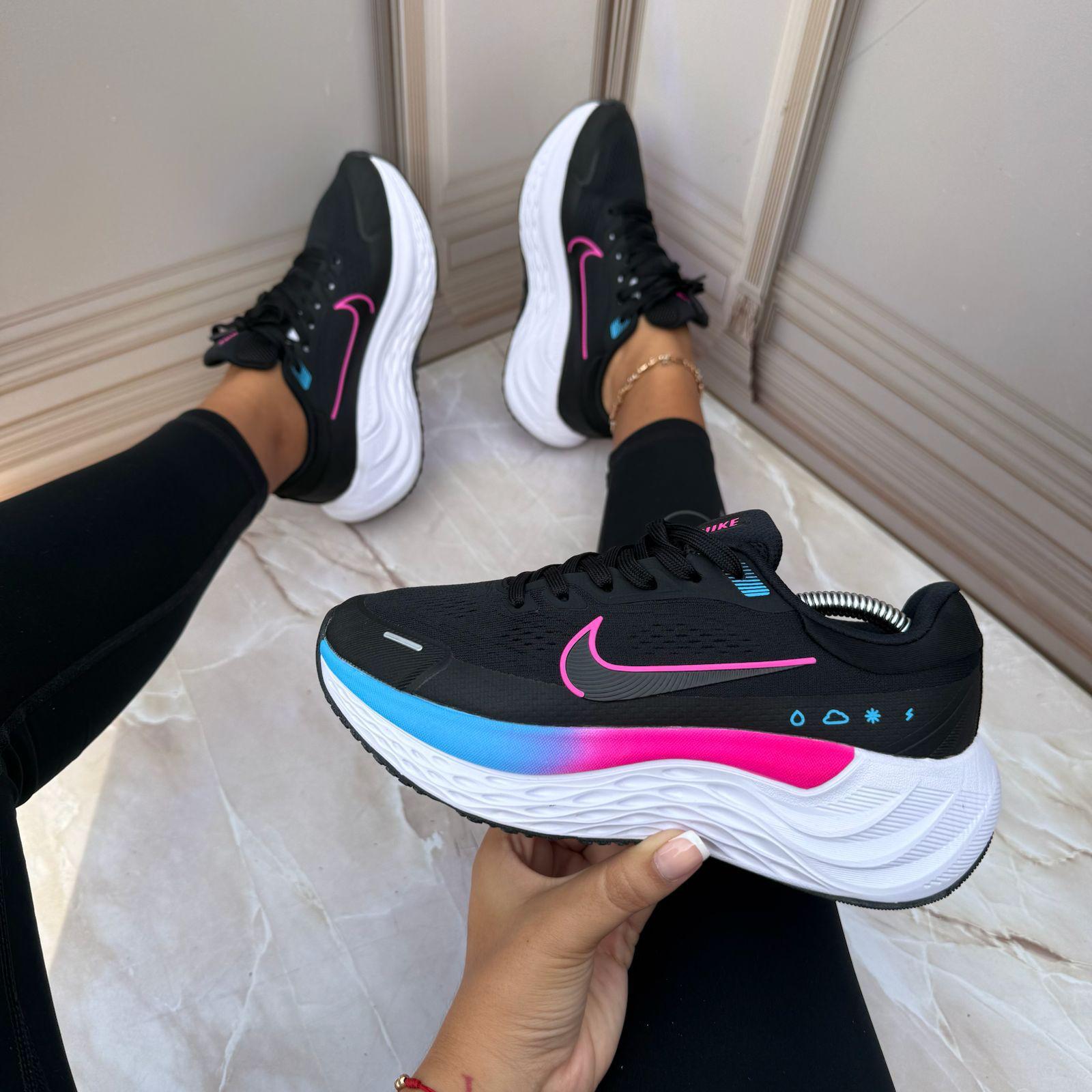 NIKE ZOOM DAMA