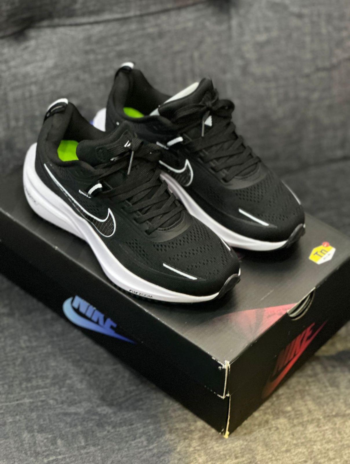 NIKE ZOOM SPEED DAMA