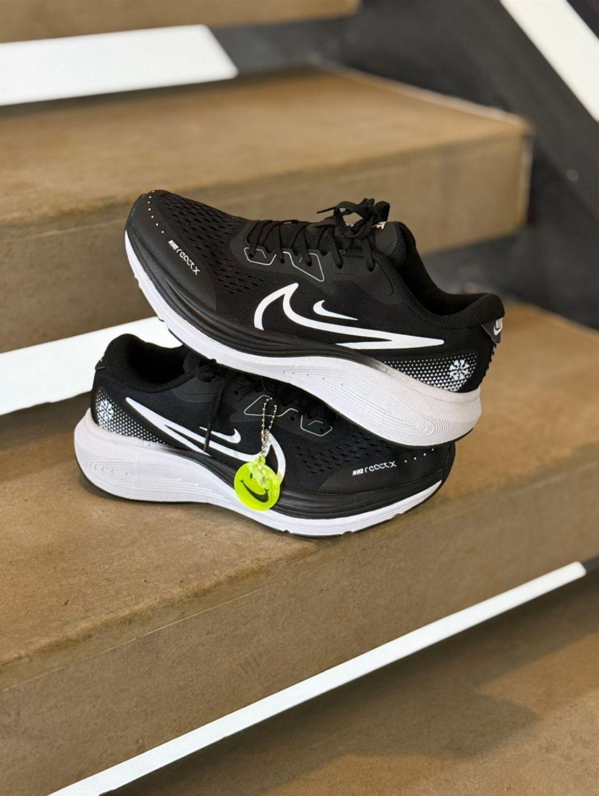 NIKE ZOOM REACT DAMA Y CABALLERO