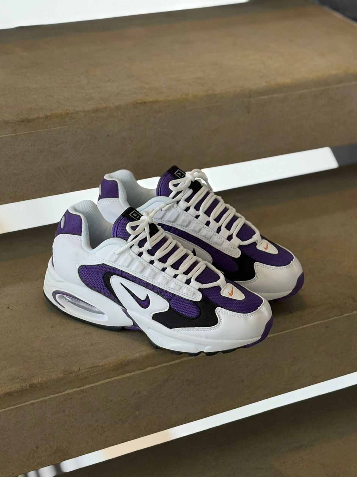 NIKE TRIAX DAMA Y CABALLERO