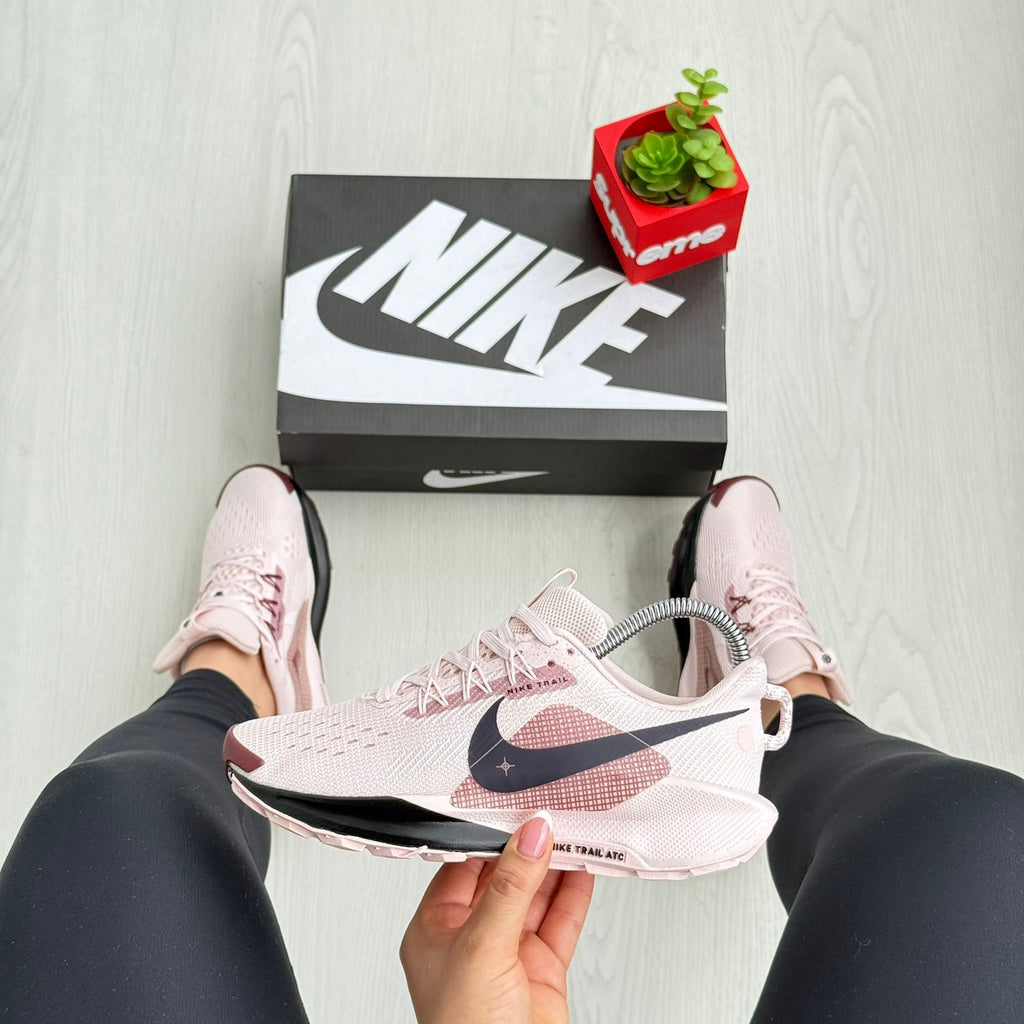 NIKE TRAIL DAMA