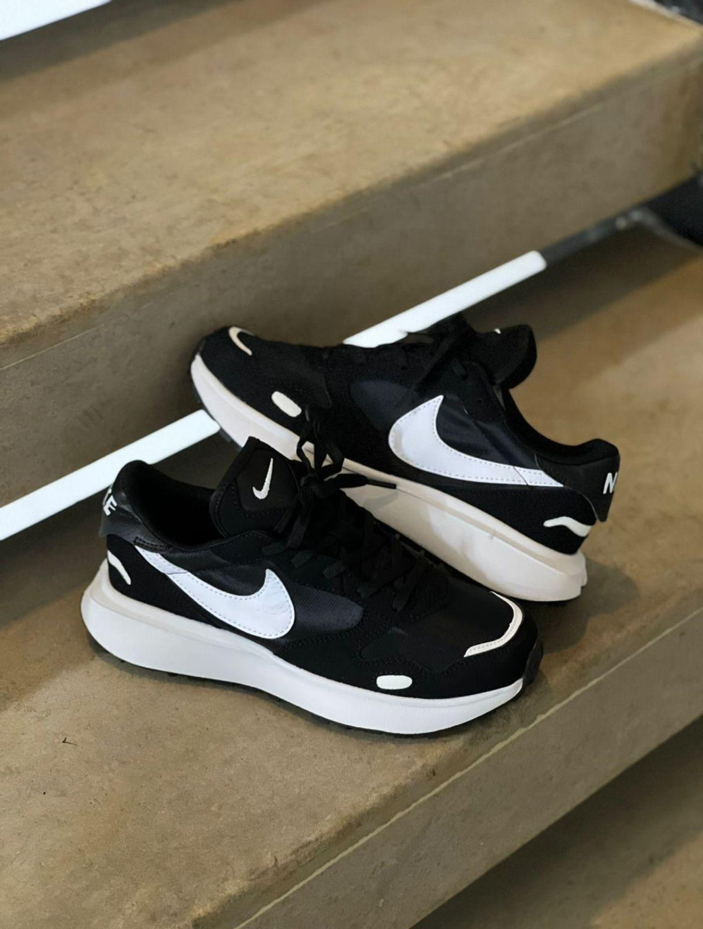 NIKE WAFFLE DAMA
