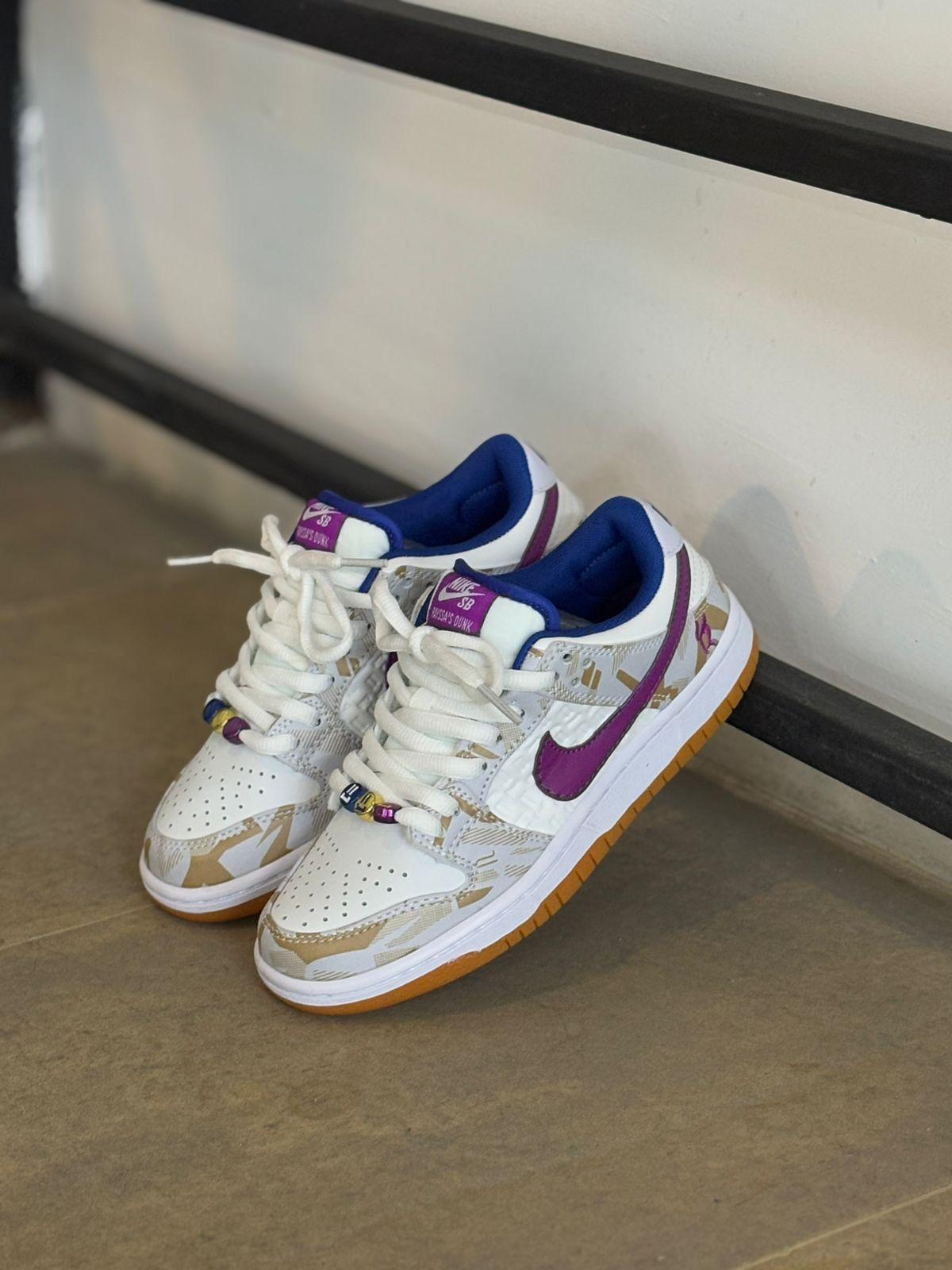 NIKE SB DAMA
