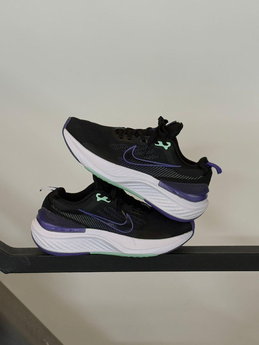 NIKE ZOOM DAMA