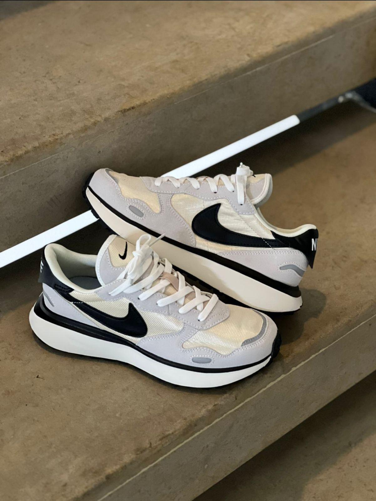 NIKE WAFFLE DAMA