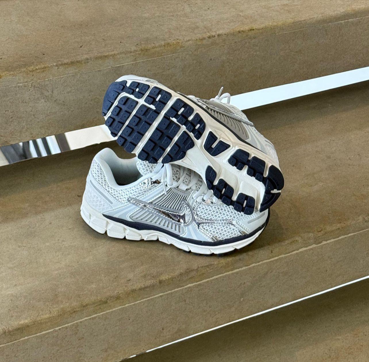 NIKE VOMERO 5 DAMA