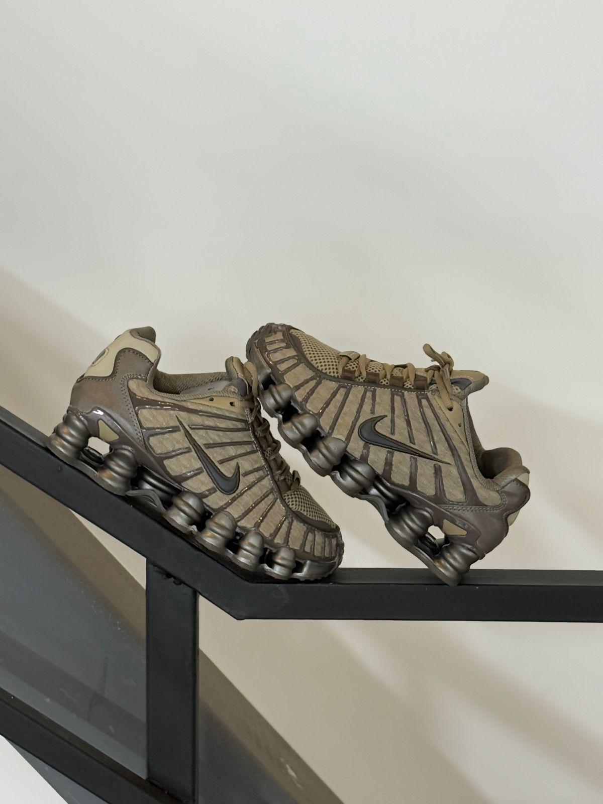NIKE AIR DAMA
