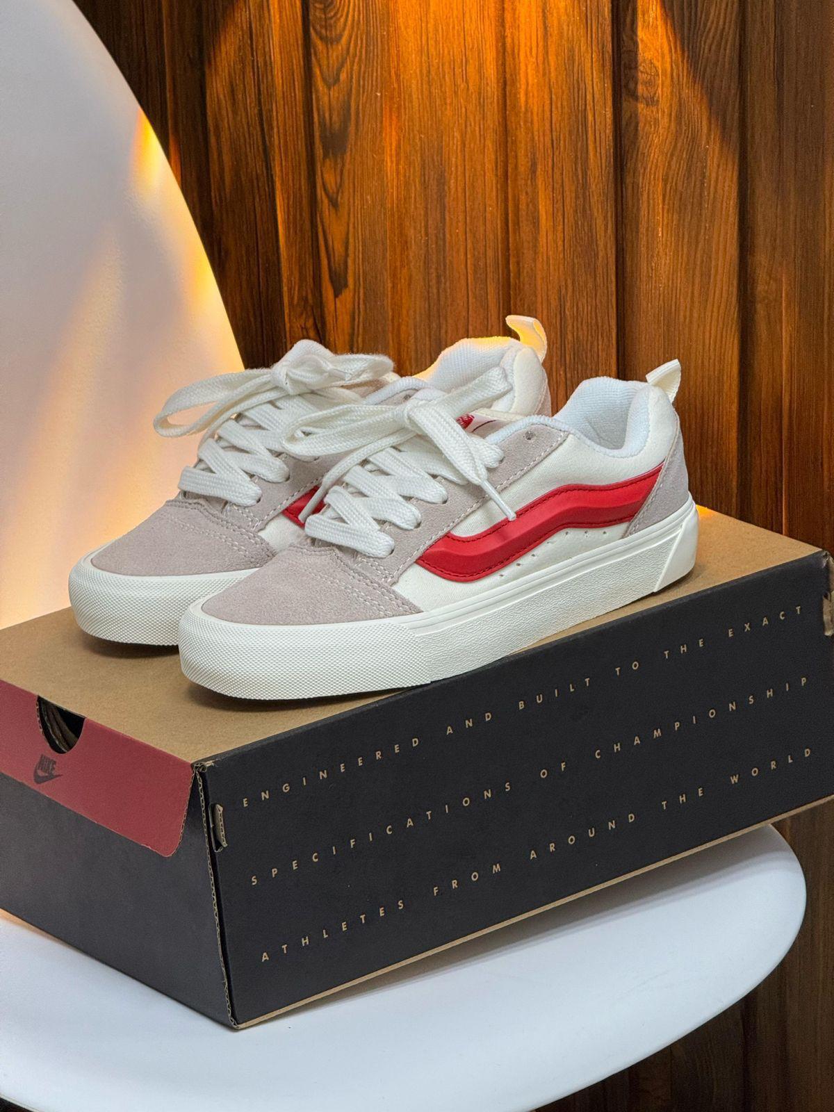 VANS KNU DAMA
