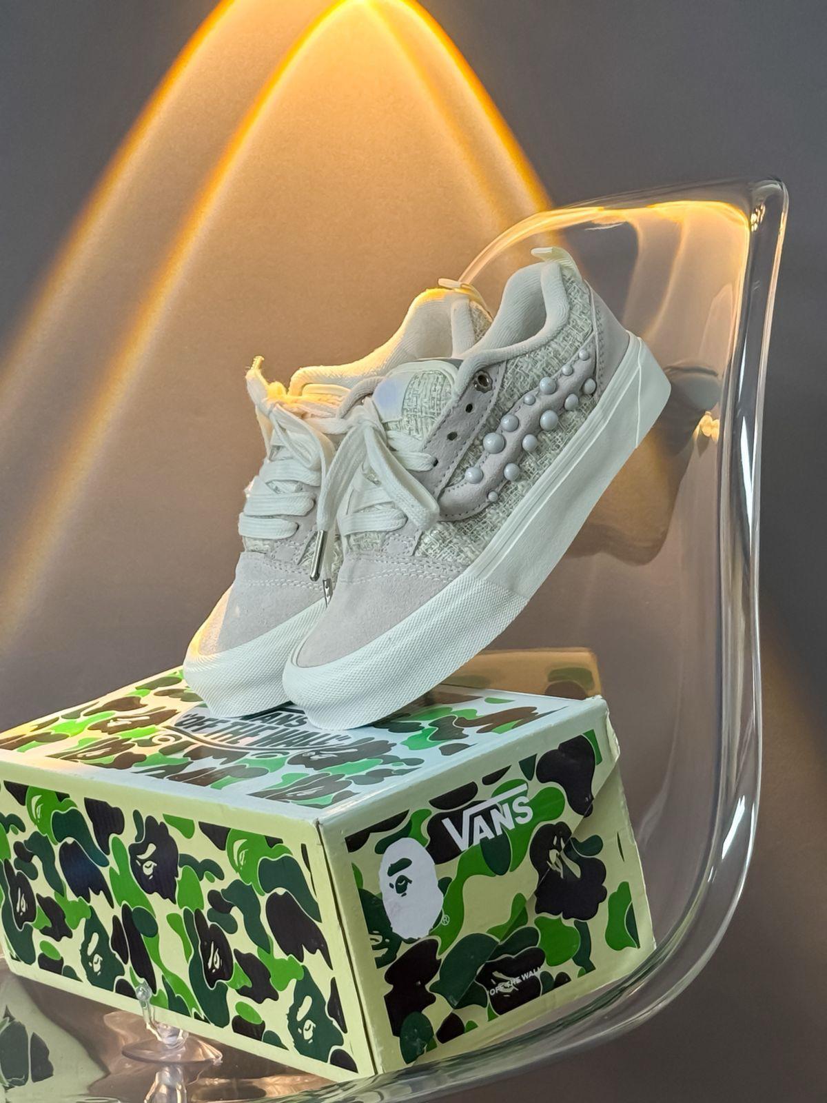 VANS KNU DAMA