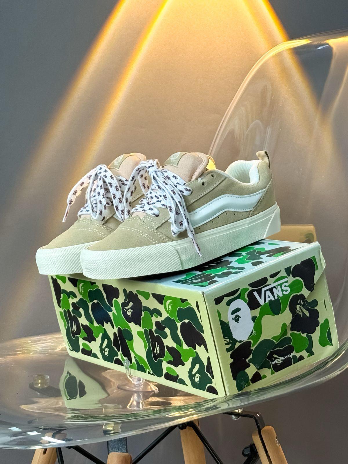 VANS KNU DAMA