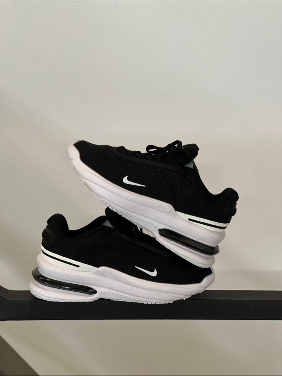 NIKE AIR MAX UPTURN CABALLERO