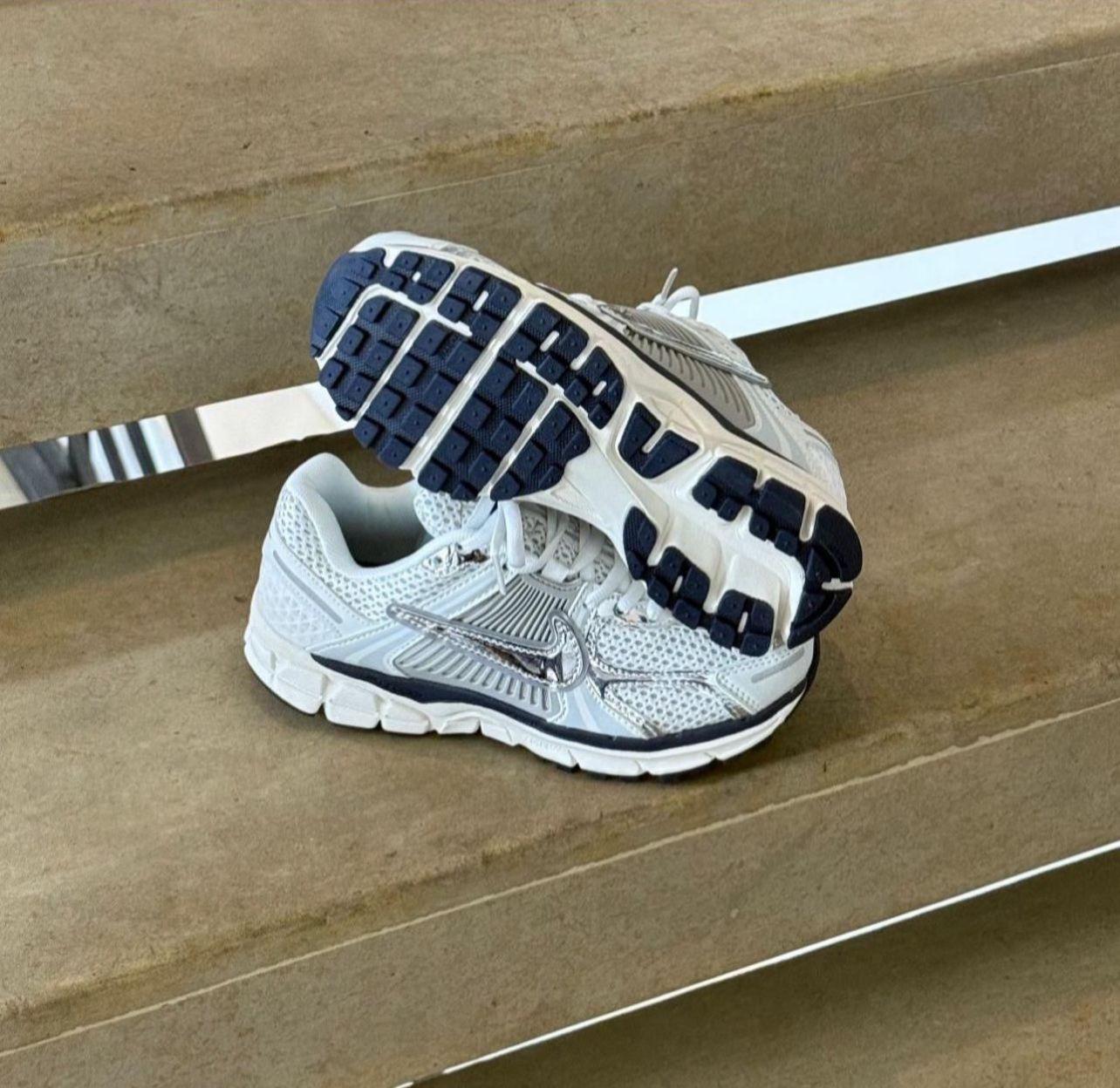 NIKE VOMERO 5 DAMA Y CABALLERO