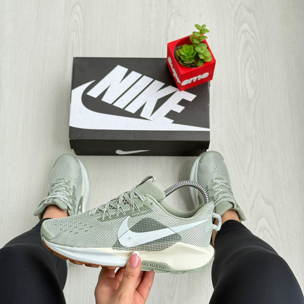 NIKE TRAIL DAMA