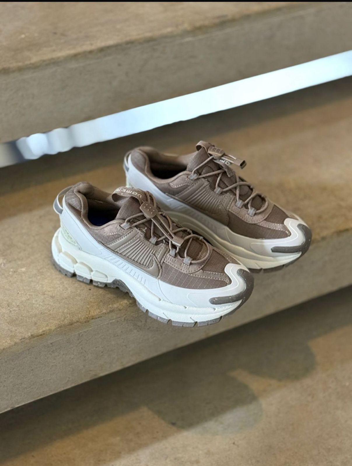 NIKE VOMERO DAMA
